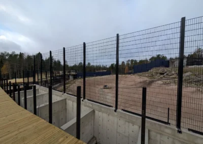 aitauksen verkkoaita on erityisen vahvaa teräselementtiaitaa